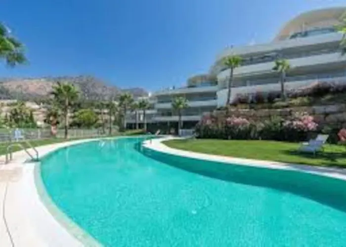 Classy Hill בנאלמדנה